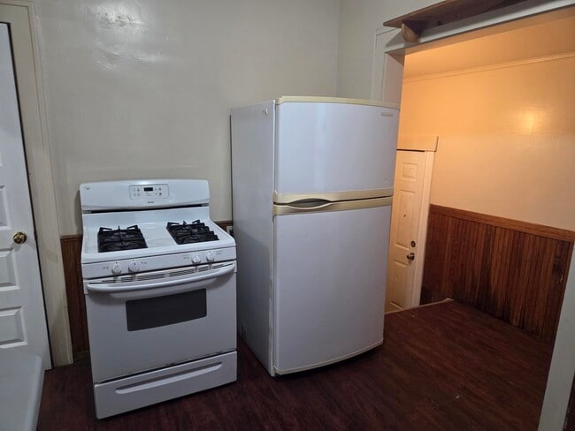 Building Photo - 3554 N Girard Ave