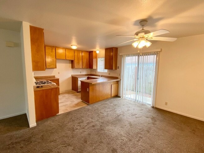 Building Photo - 1284 4th St