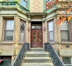 Building Photo - 703 Park Ave