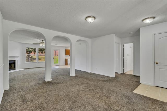 Building Photo - 3205 Ocean Dr