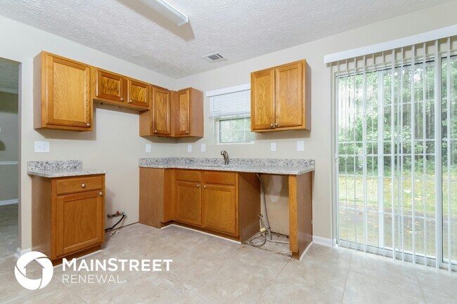 Building Photo - 1496 Paladin Ct