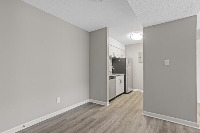Building Photo - Liberty Heights