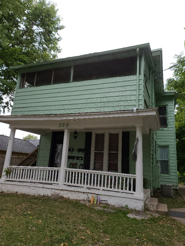 Building Photo - 320 S Fuller St