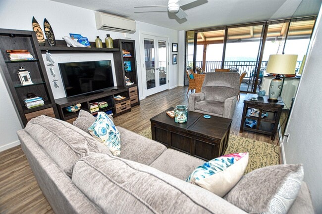 Building Photo - 100 Hauoli St