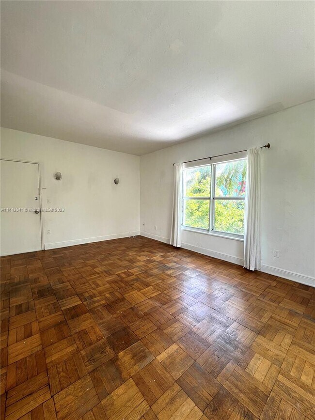 Foto del edificio - 4035 Meridian Ave