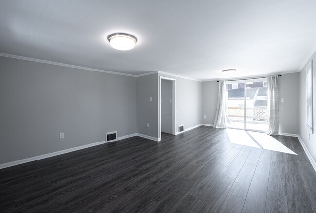 Building Photo - 205 Pershing Blvd