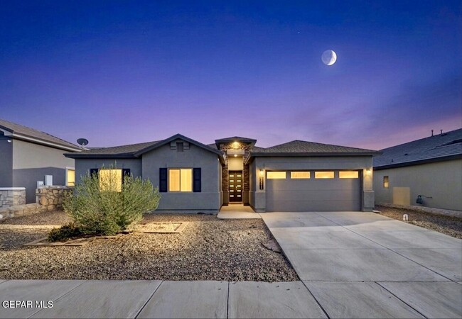 Building Photo - 14616 Tierra Burgos