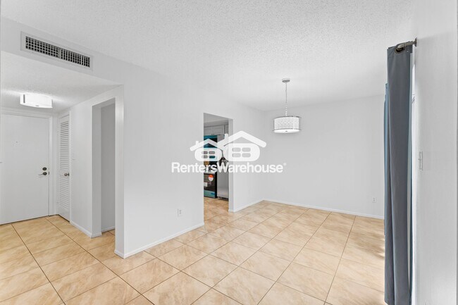 Foto del edificio - 7475 Canford Ct