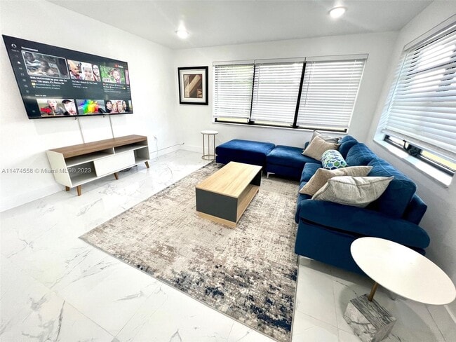 Foto del edificio - 12805 NW 6th Ave