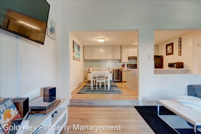 Building Photo - 1 br, 1 bath House - 13791 Ruette Le Parc