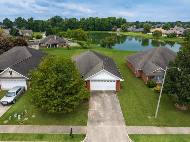 Building Photo - 409 Summer Cove Cir NW