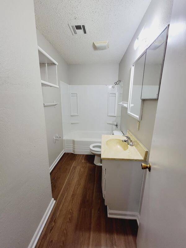 Foto del edificio - 1601 S Martinson Ave