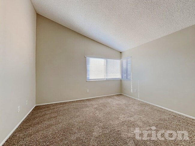 Building Photo - 15473 Casa Grande St