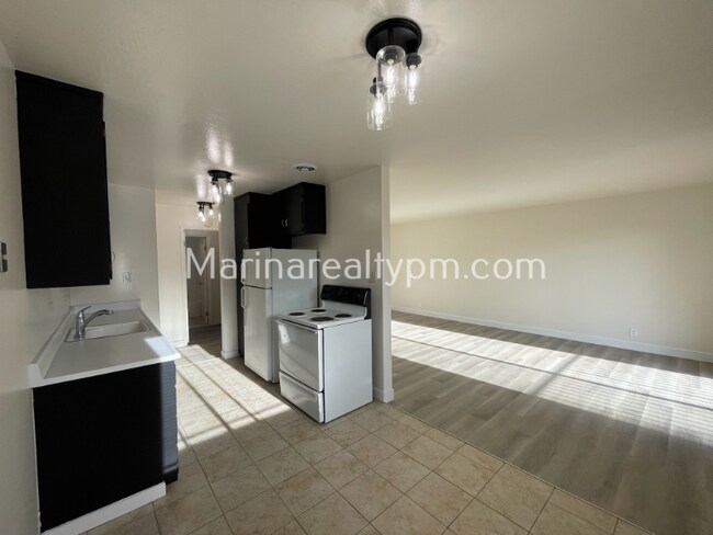 Foto del edificio - 129-191 Hilborn St