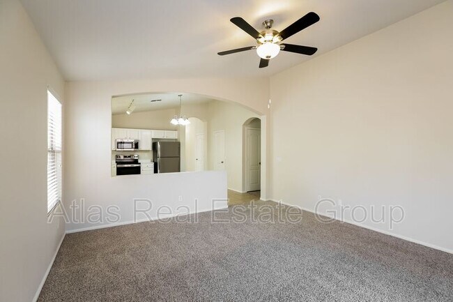 Building Photo - 8410 S 49th Ln