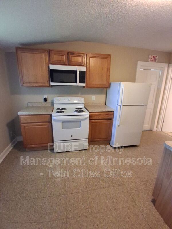 Foto del edificio - 987 N Churchill St