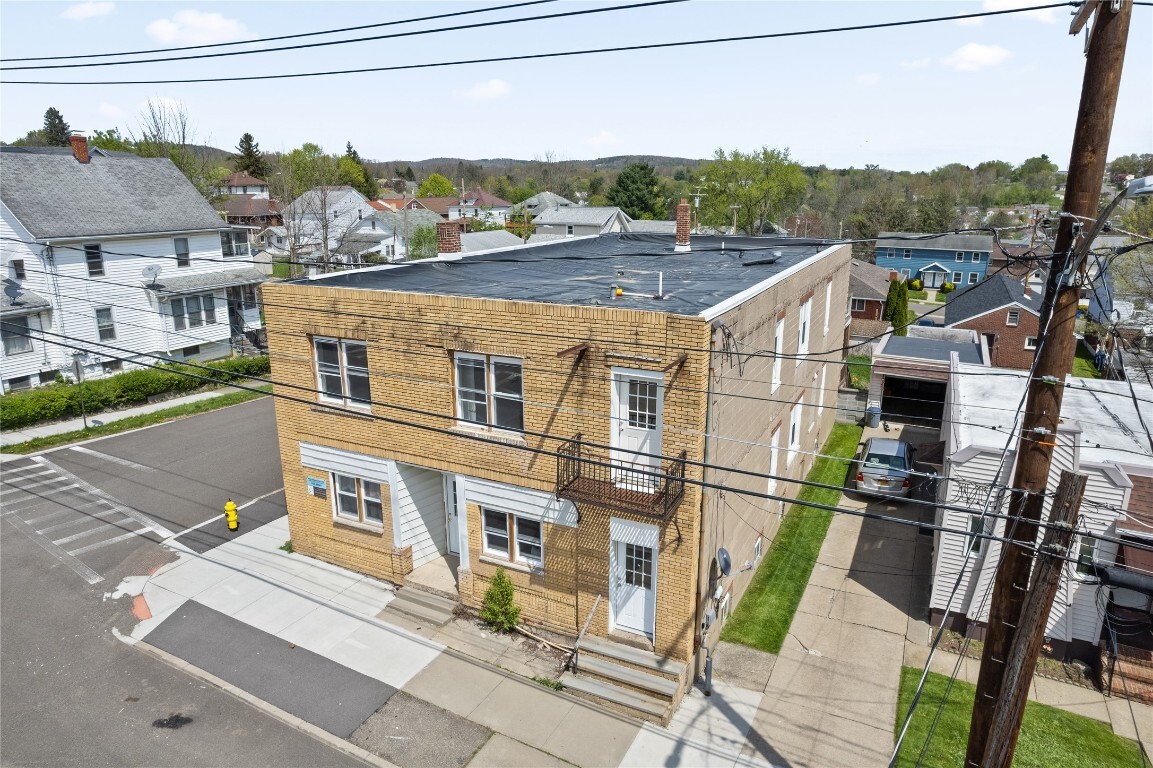 Primary Photo - 416 Oak Hill Ave