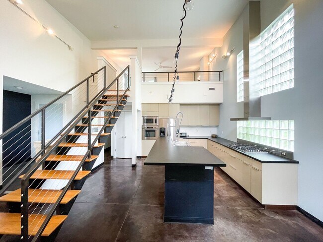 Building Photo - 1960 North Bellefontaine Street