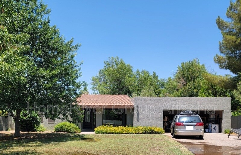 Primary Photo - 1022 E Buena Vista Dr