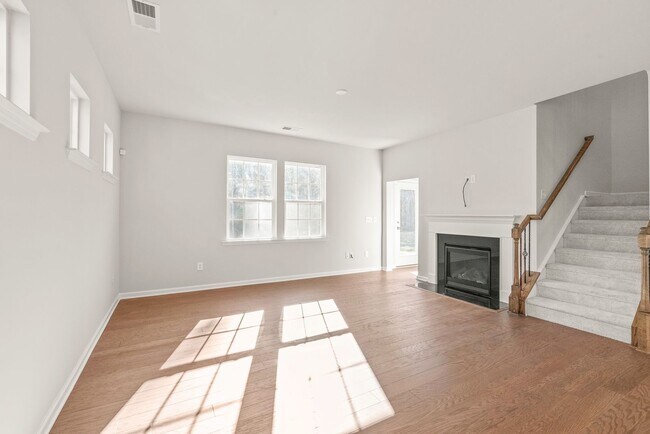 Foto del edificio - 4 Bedroom Home in Waxhaw!