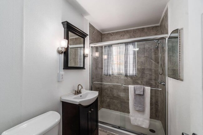 Foto del edificio - 1750 E Broad St