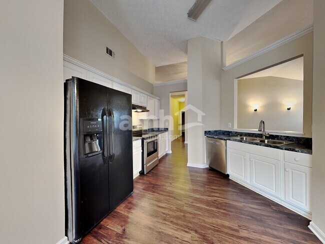 Building Photo - 412 Heathcliff Ct