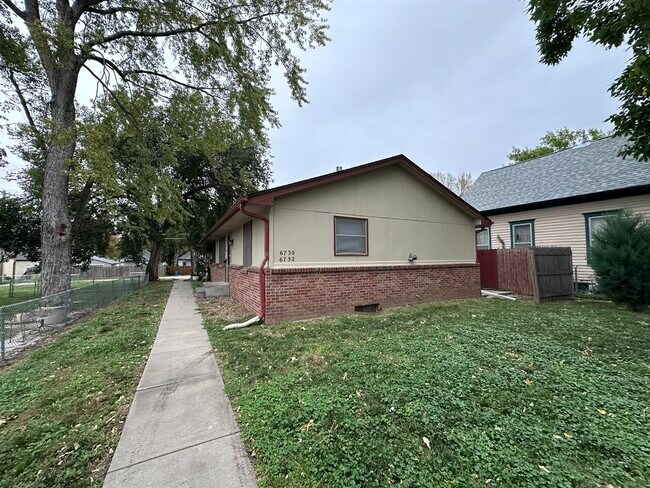 Foto del edificio - 6730 Havelock Ave