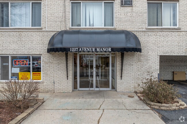 Building Photo - 1227 S Harlem Ave