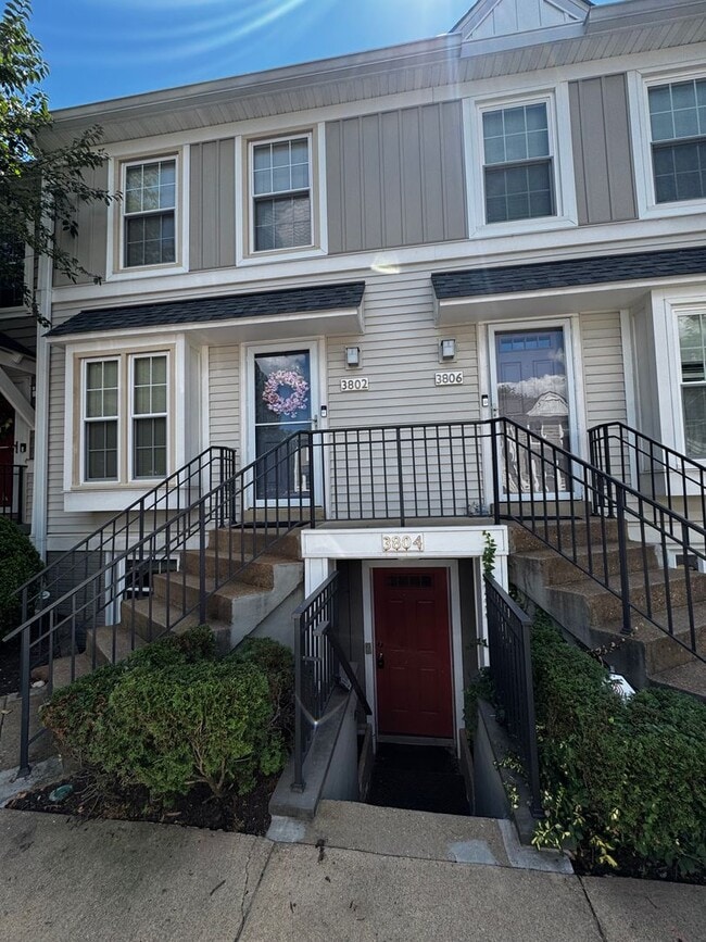 Building Photo - 3804 9th Rd S