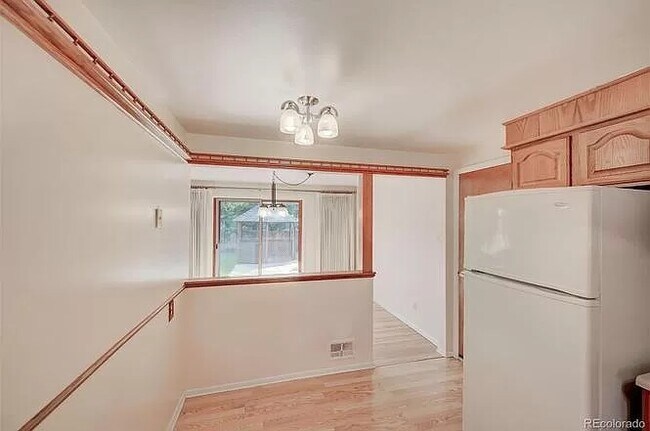 Foto del edificio - 6012 Newcombe Ct