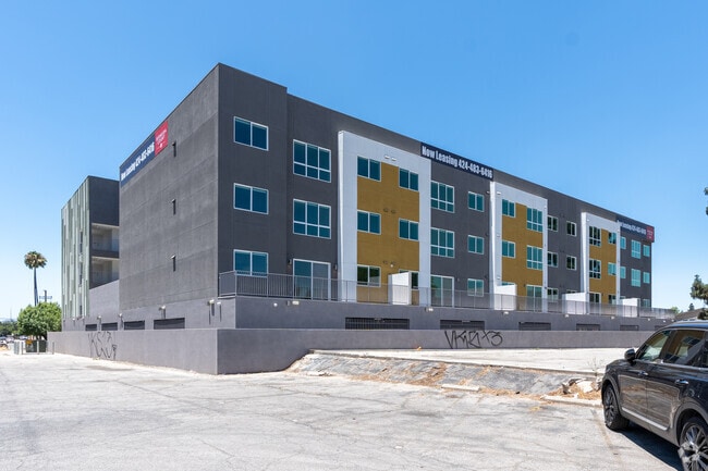 Building Alternate - Bermuda Court
