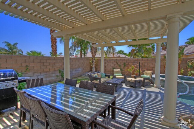 Building Photo - 79895 Viento Dr
