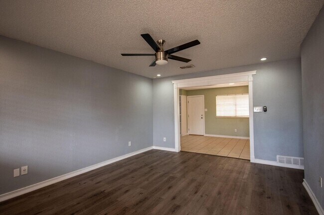 Foto del edificio - Charming 3-Bedroom in Prime Lubbock Location