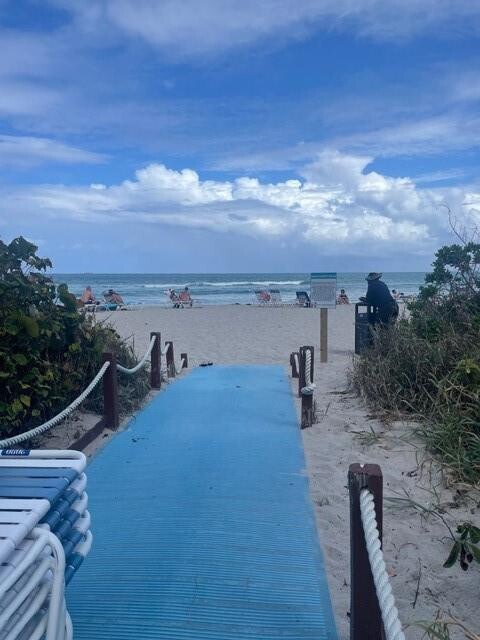 Building Photo - 2080 S Ocean Dr