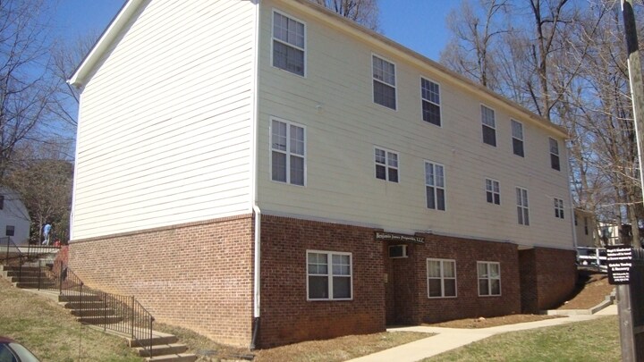 Primary Photo - 3936 McIntosh St
