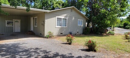 Building Photo - 2814 N Bonnyview Rd