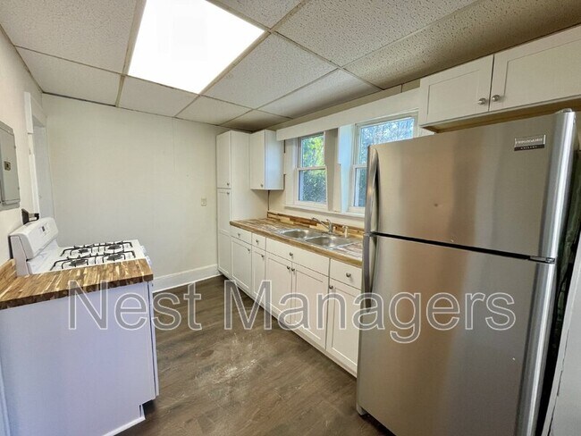 Foto del edificio - 117 Woodside Ave