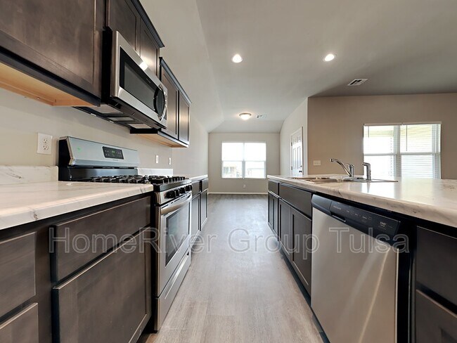 Foto del edificio - 1106 Raven Dr