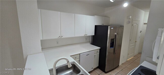 Foto del edificio - 8541 Athena Ct