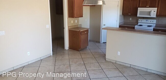 Building Photo - 4 br, 2.5 bath House - 7208 W Crown King Rd