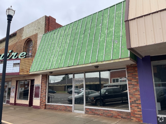 Building Photo - 415 S Main St