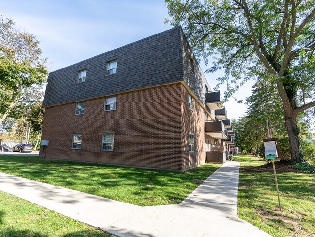 Photo du bâtiment - Lisgar Avenue Apartments