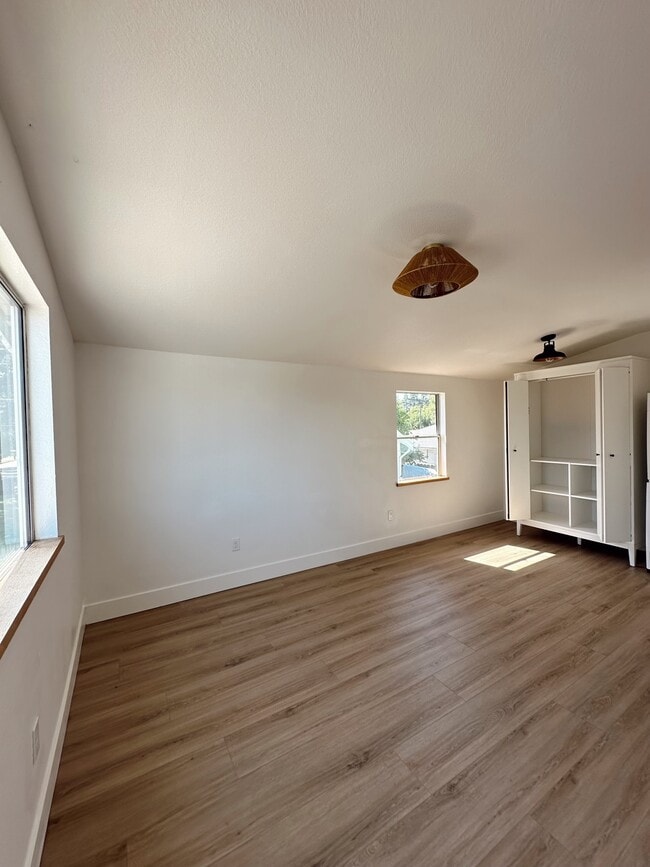 Building Photo - 1500 N Johnson Rd