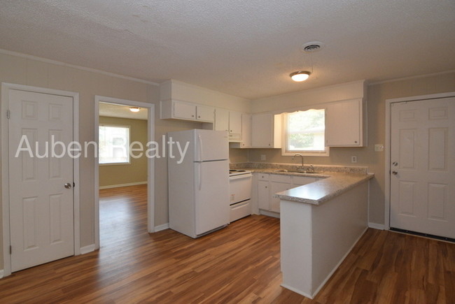 Foto del edificio - All-Electric 4 Bedroom House - Section 8 OK