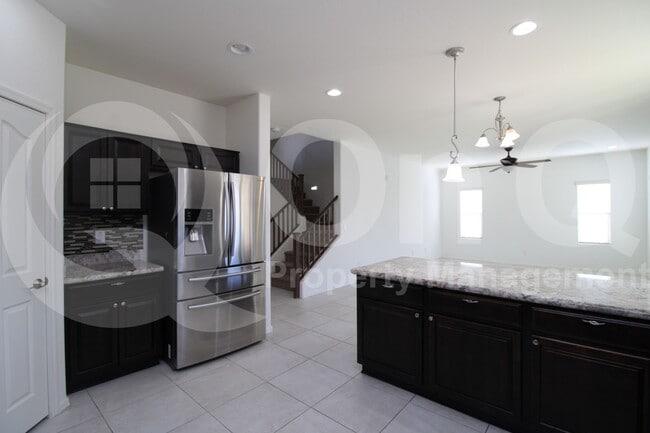 Building Photo - 1819 W Bonanza Dr