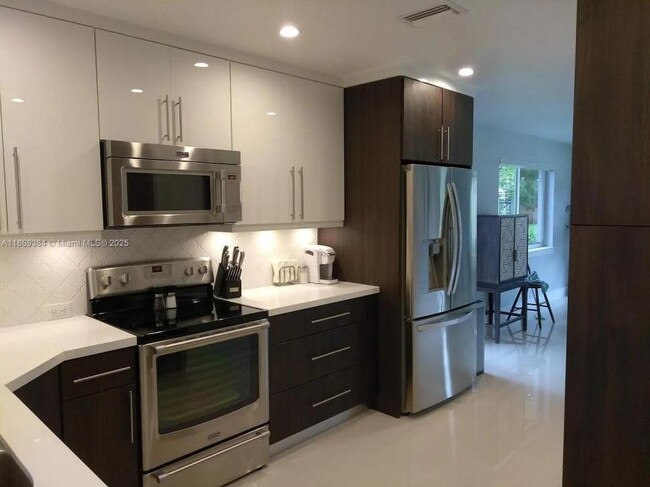 3 bedroom in Miami Lakes FL 33014 - 3 bedroom in Miami Lakes FL 33014 House