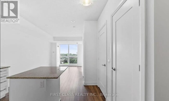 Building Photo - 18-1218 Graydon Hall Dr