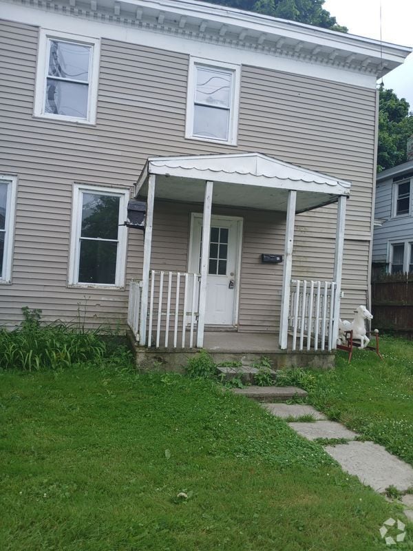 Building Photo - 42 E Cayuga St