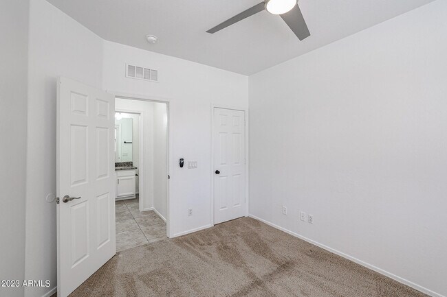 Building Photo - 6814 W Briles Rd