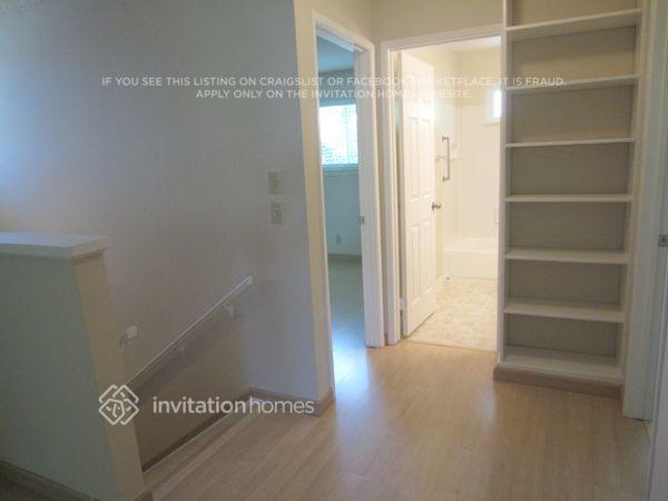 Foto del edificio - 1315 W H St